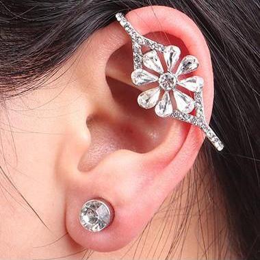 Fashion Crystal Decorated Metal Earring - Silver